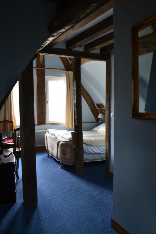 Les Trois Cheminees Chambres D'Hotes Livarot-Pays-d'Auge Exteriör bild