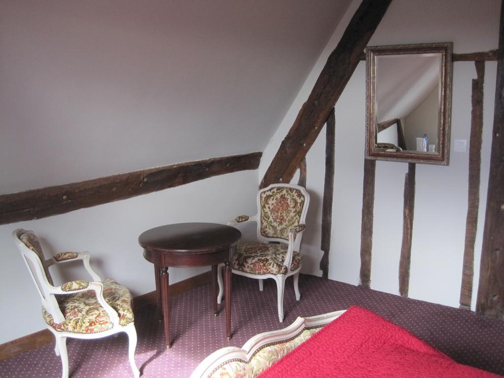 Les Trois Cheminees Chambres D'Hotes Livarot-Pays-d'Auge Exteriör bild