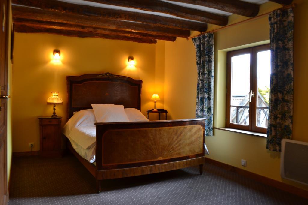 Les Trois Cheminees Chambres D'Hotes Livarot-Pays-d'Auge Exteriör bild