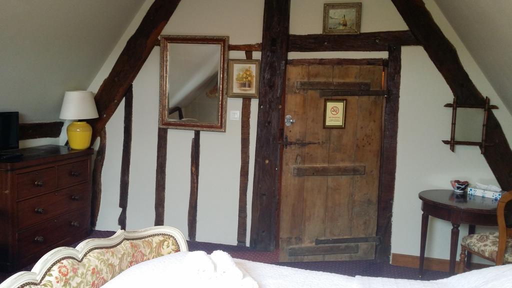 Les Trois Cheminees Chambres D'Hotes Livarot-Pays-d'Auge Exteriör bild