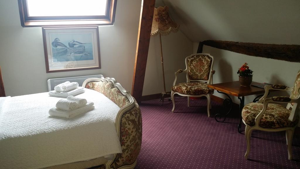 Les Trois Cheminees Chambres D'Hotes Livarot-Pays-d'Auge Exteriör bild